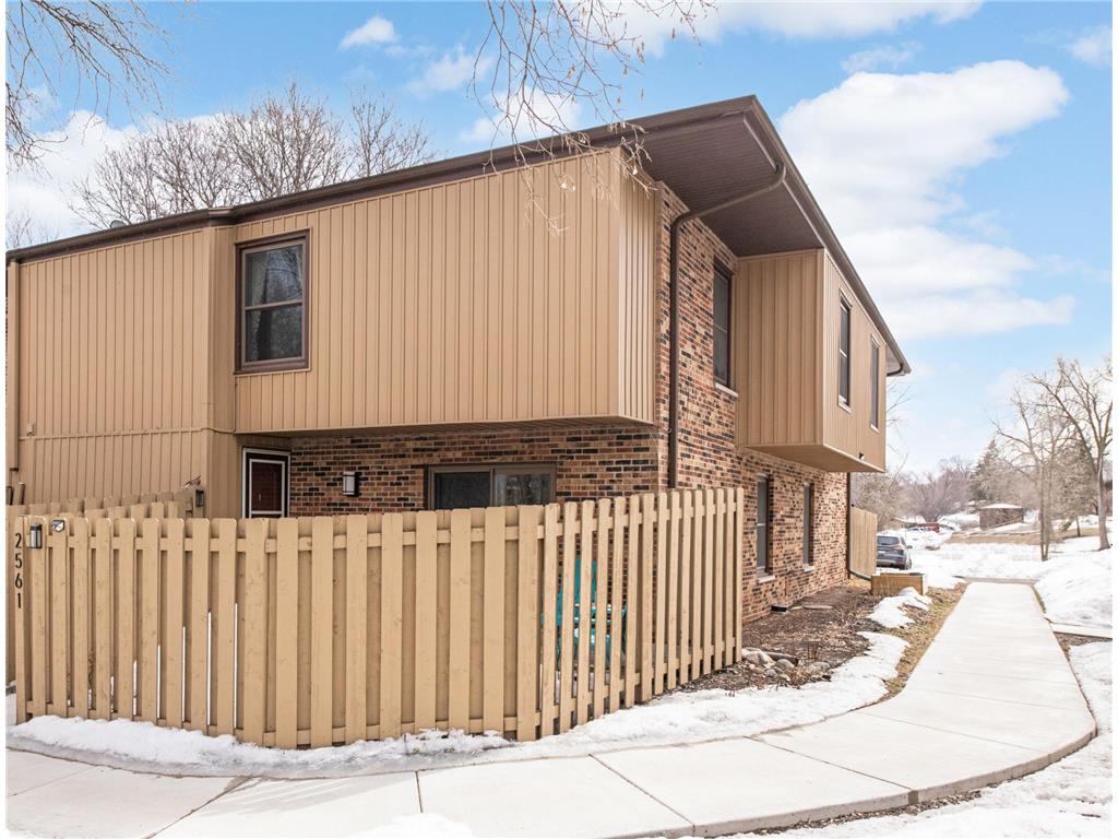 2561 Unity Avenue N Golden Valley MN 55422 6341130 image1
