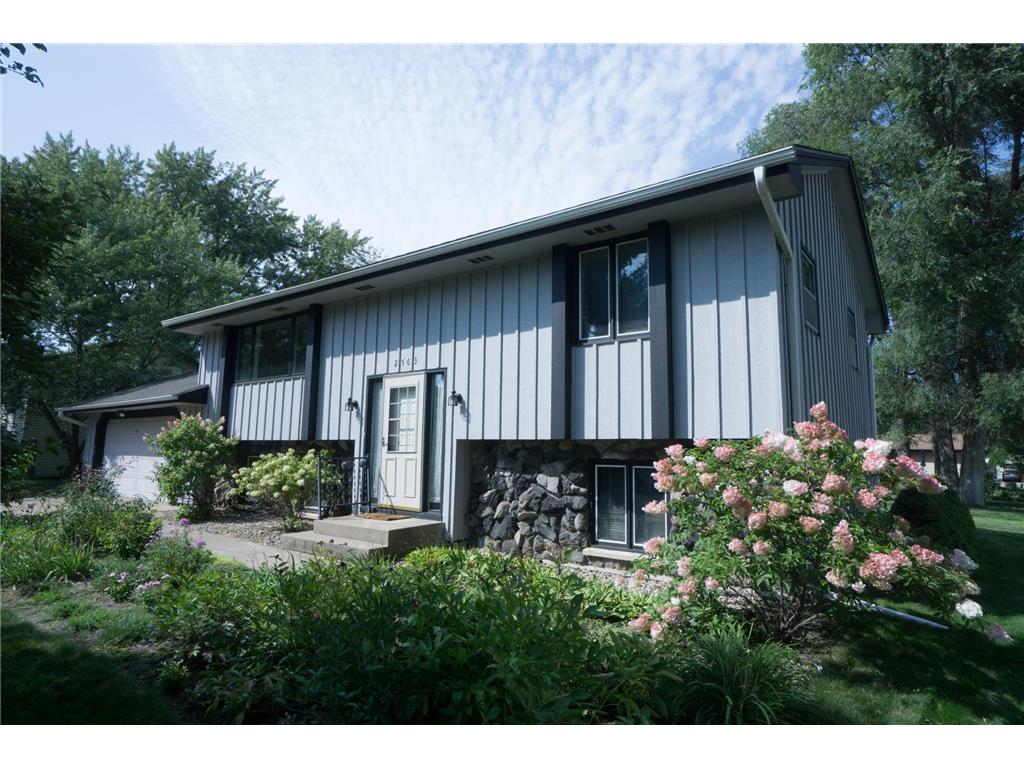 2563 Woodale Drive Mounds View MN 55112 6448962 image1
