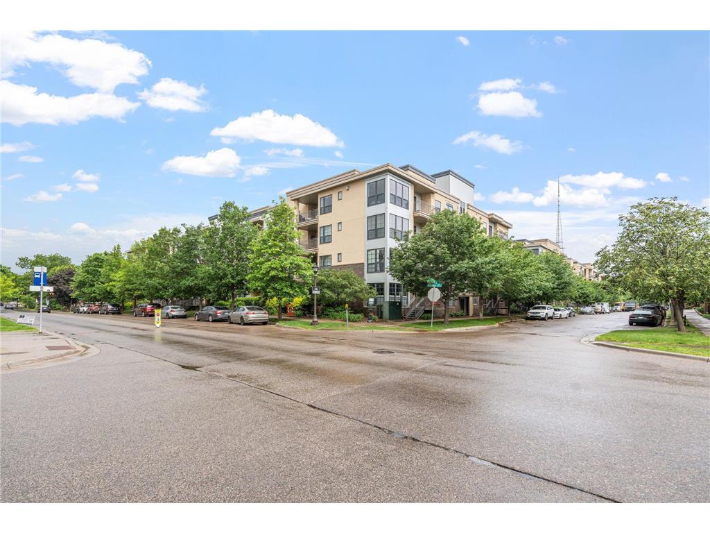 2565 Franklin Avenue #211 Saint Paul MN 55114 6764650 image1