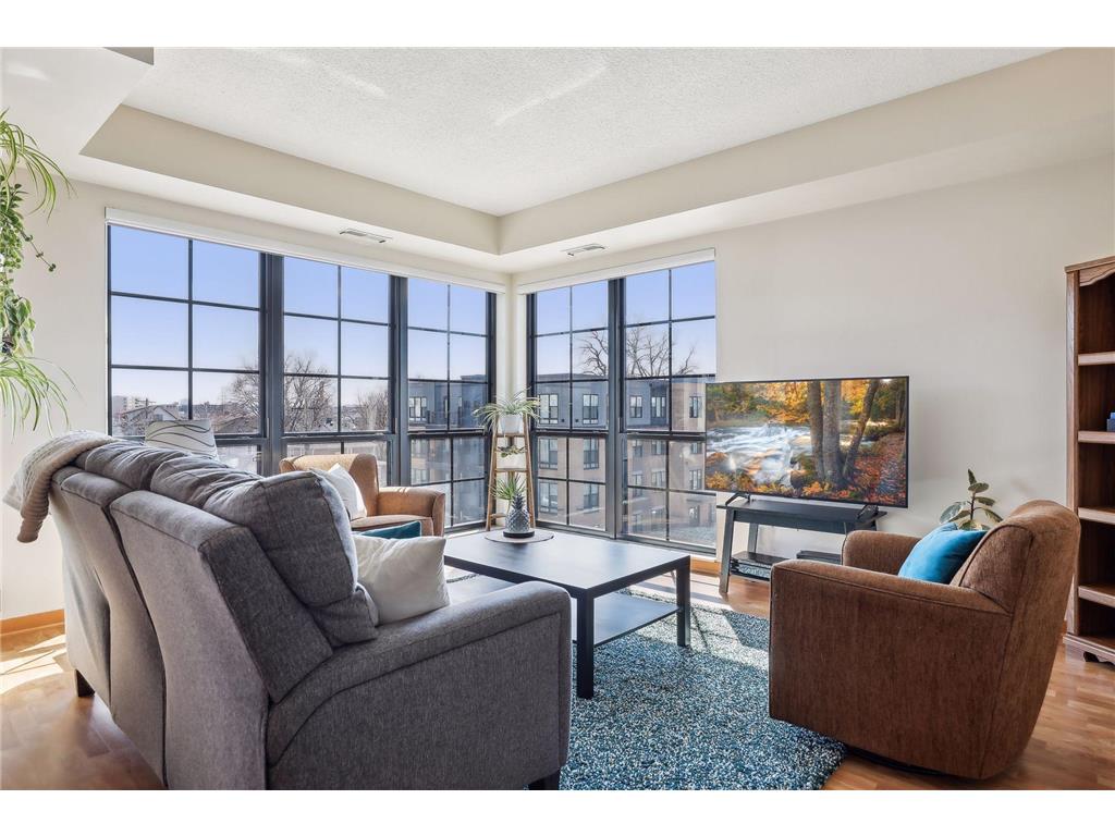 2565 Franklin Avenue #410 Saint Paul MN 55114 6436059 image1