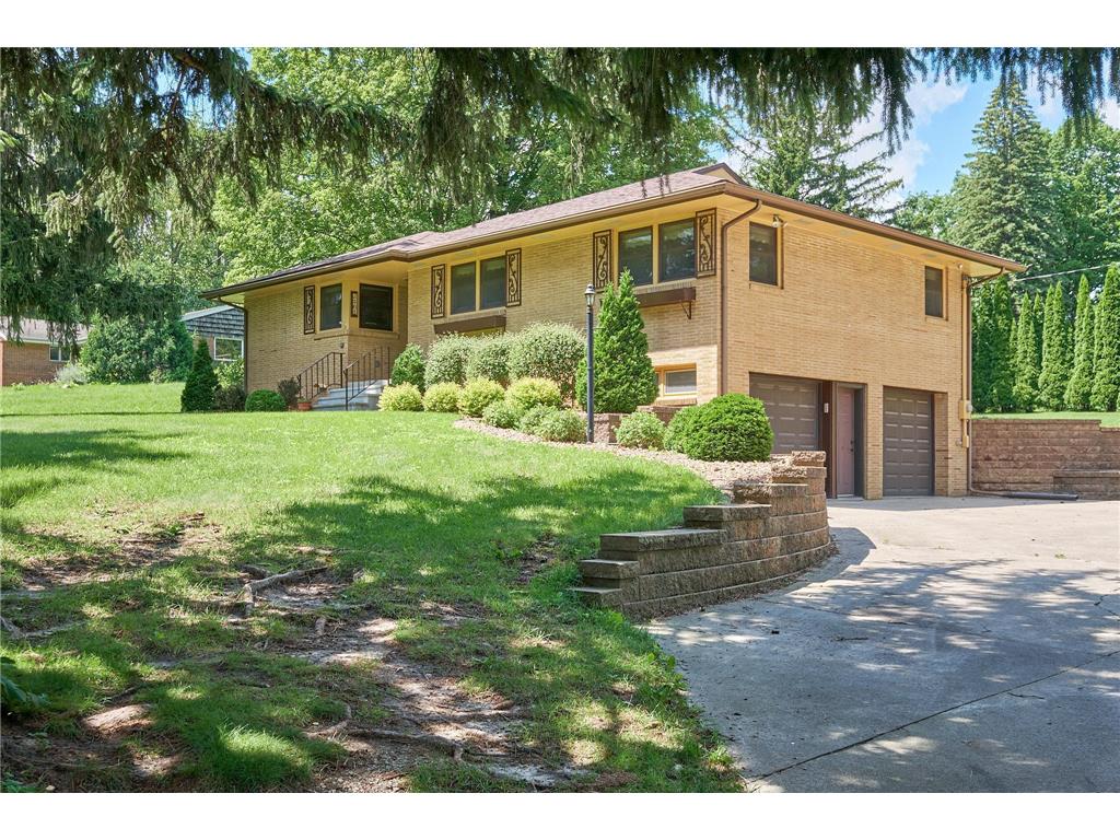 2565 Oak Hills Drive SW Rochester MN 55902 6563944 image1