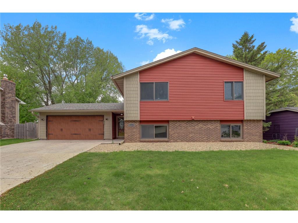 2566 Cochrane Drive Woodbury MN 55125 7074962 image1