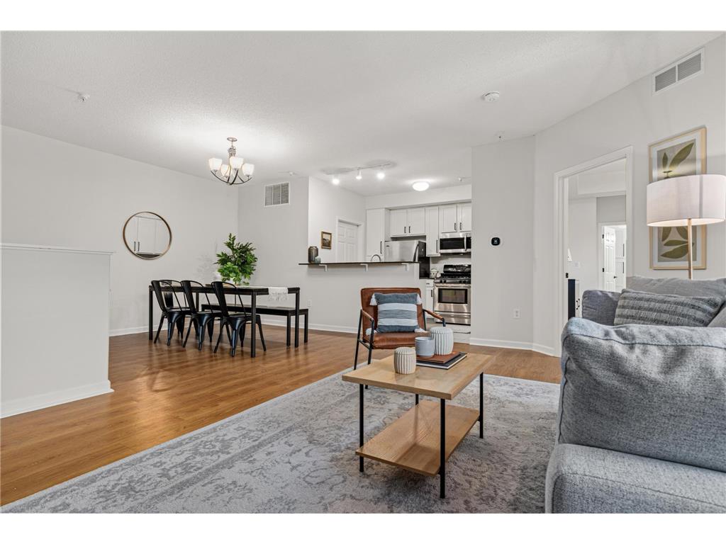 2566 Ellis Avenue #103 Saint Paul MN 55114 7005850 image2