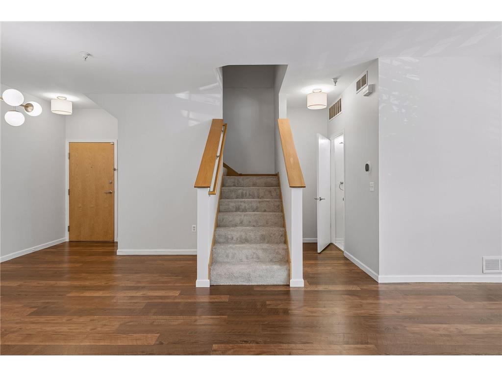2566 Ellis Avenue #104 Saint Paul MN 55114 7096043 image14