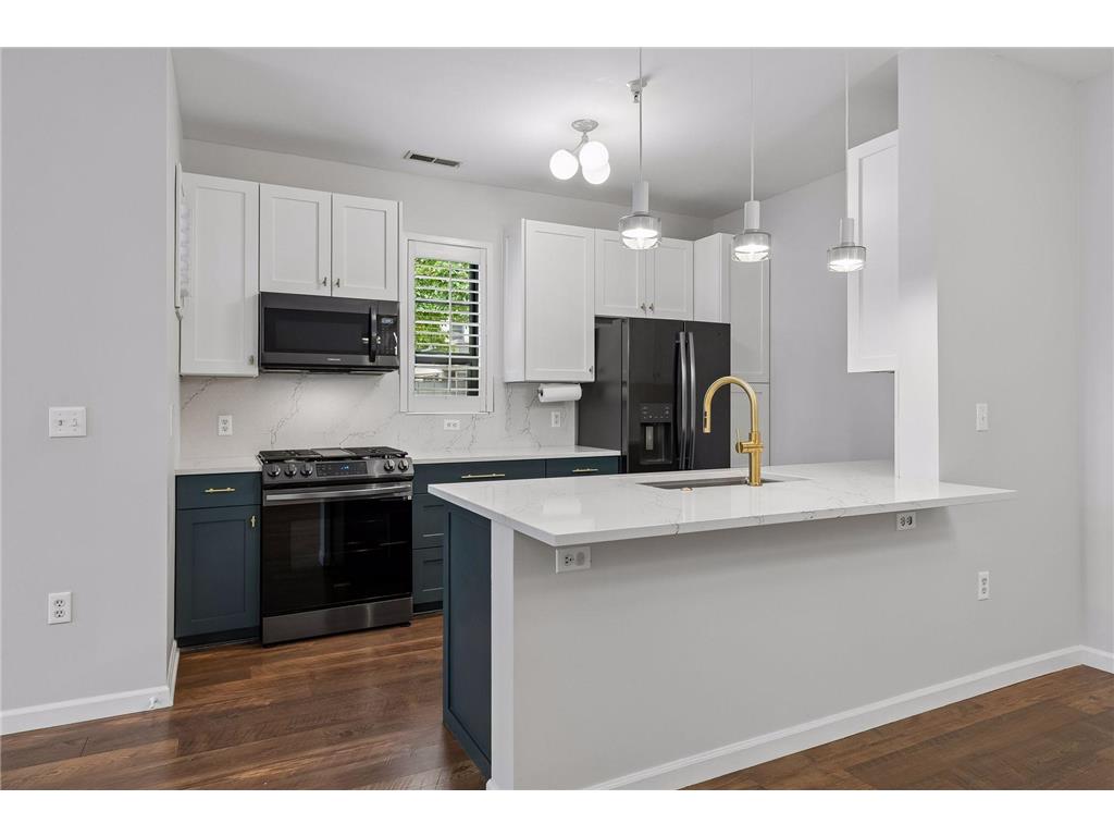 2566 Ellis Avenue #104 Saint Paul MN 55114 7096043 image9