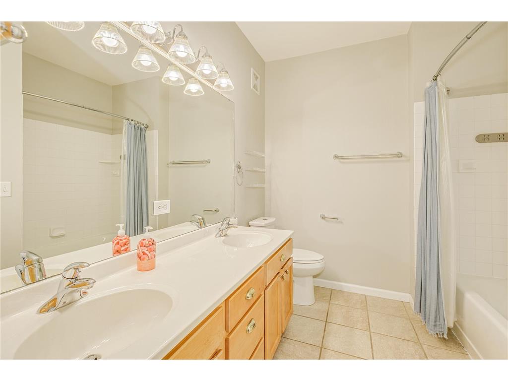 2566 Ellis Avenue #116 Saint Paul MN 55114 7067653 image19