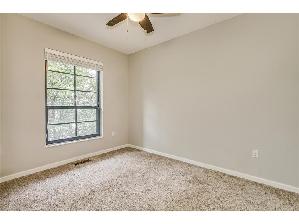 2566 Ellis Avenue #116 Saint Paul MN 55114 7067653 image20