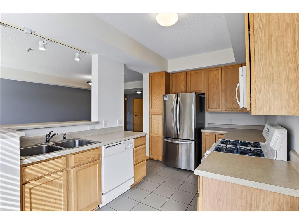 2566 Ellis Avenue #303 Saint Paul MN 55114 6787840 image10