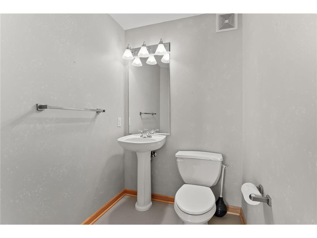 2566 Ellis Avenue #303 Saint Paul MN 55114 6787840 image13