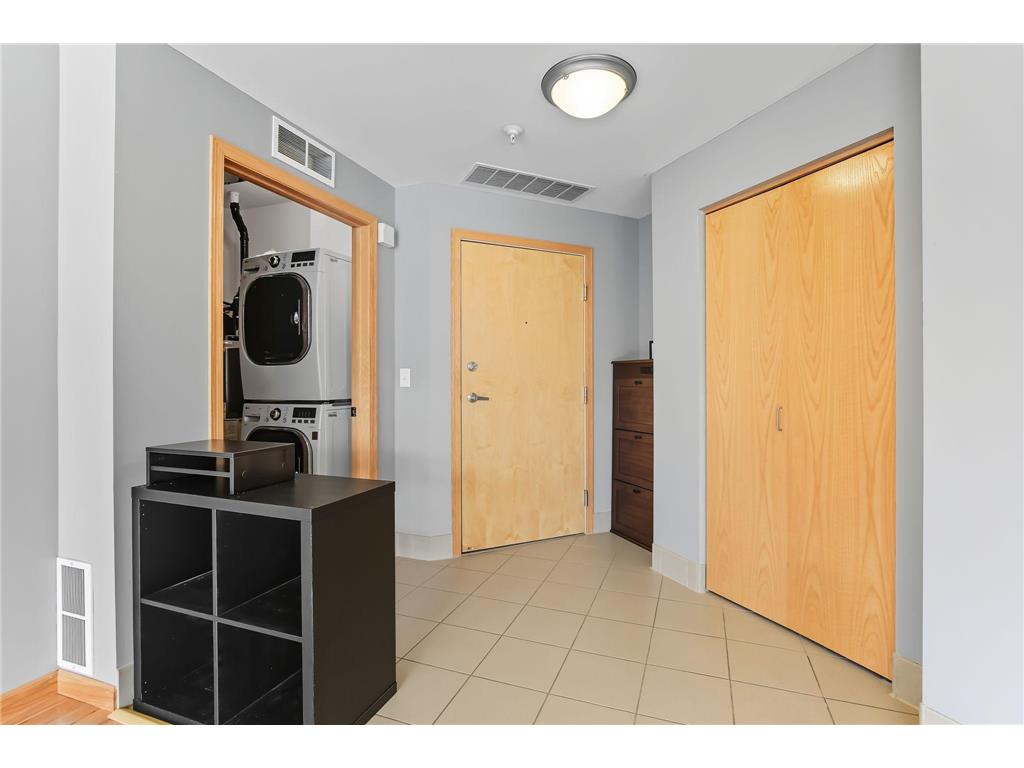 2566 Ellis Avenue #303 Saint Paul MN 55114 6787840 image20