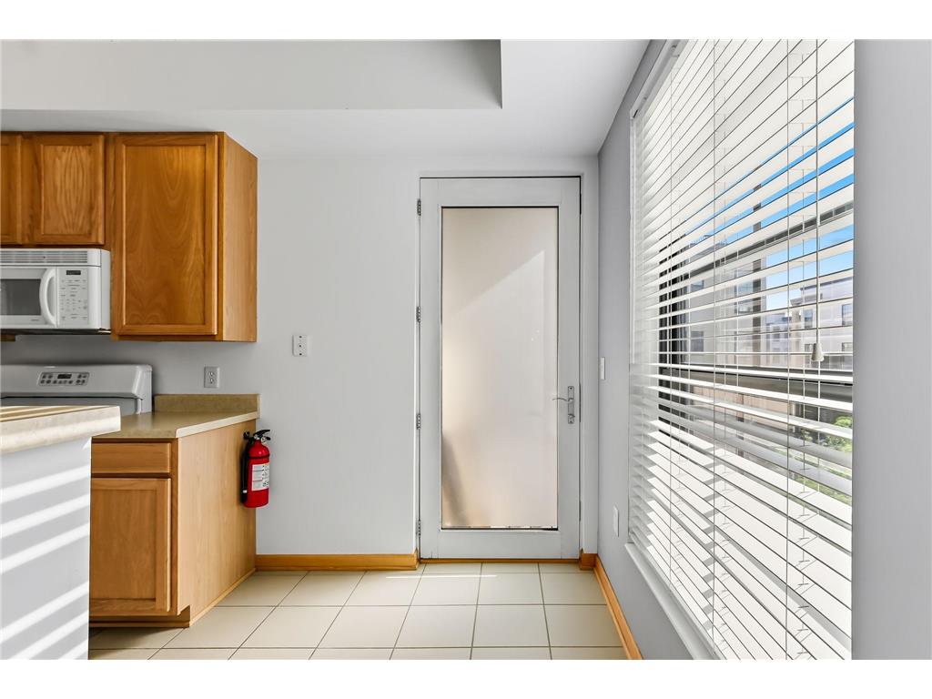 2566 Ellis Avenue #303 Saint Paul MN 55114 6787840 image8