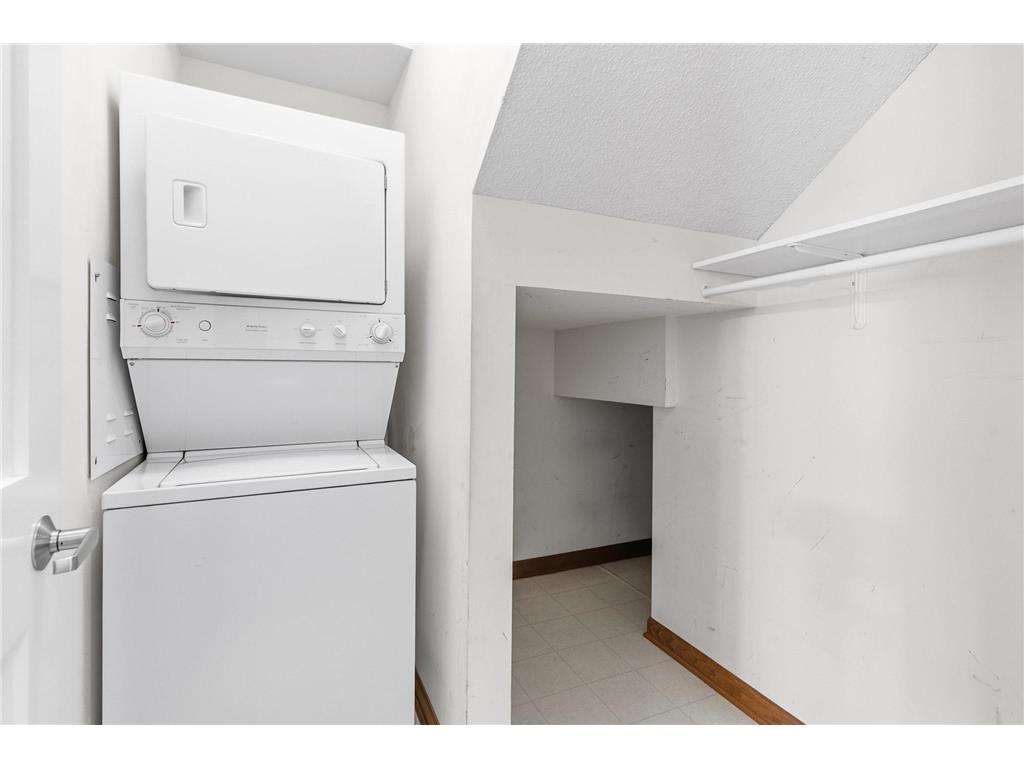 2566 Ellis Avenue #405 Saint Paul MN 55114 6816151 image17