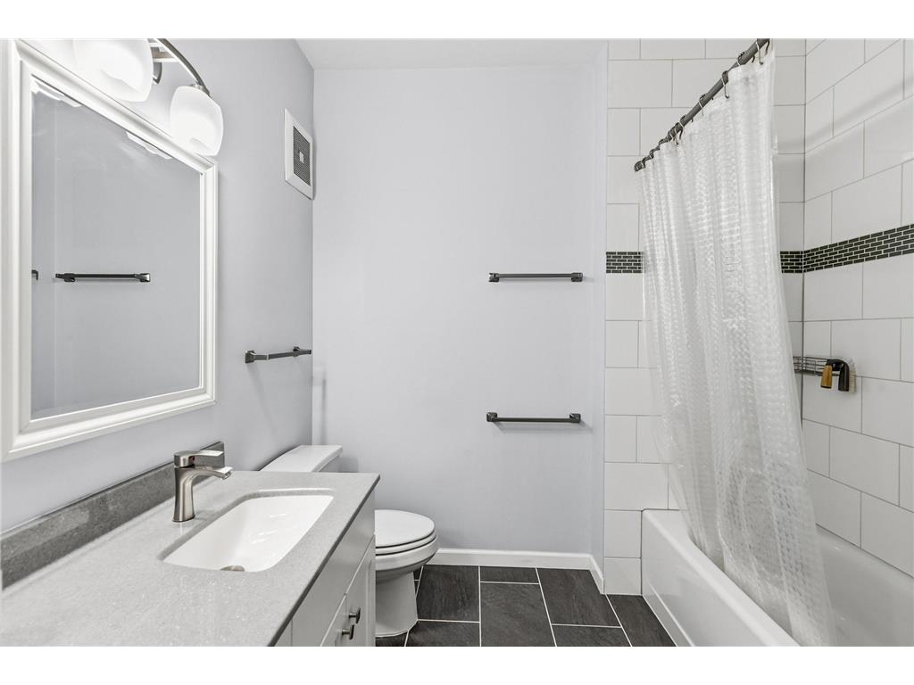 2566 Ellis Avenue #405 Saint Paul MN 55114 6816151 image18