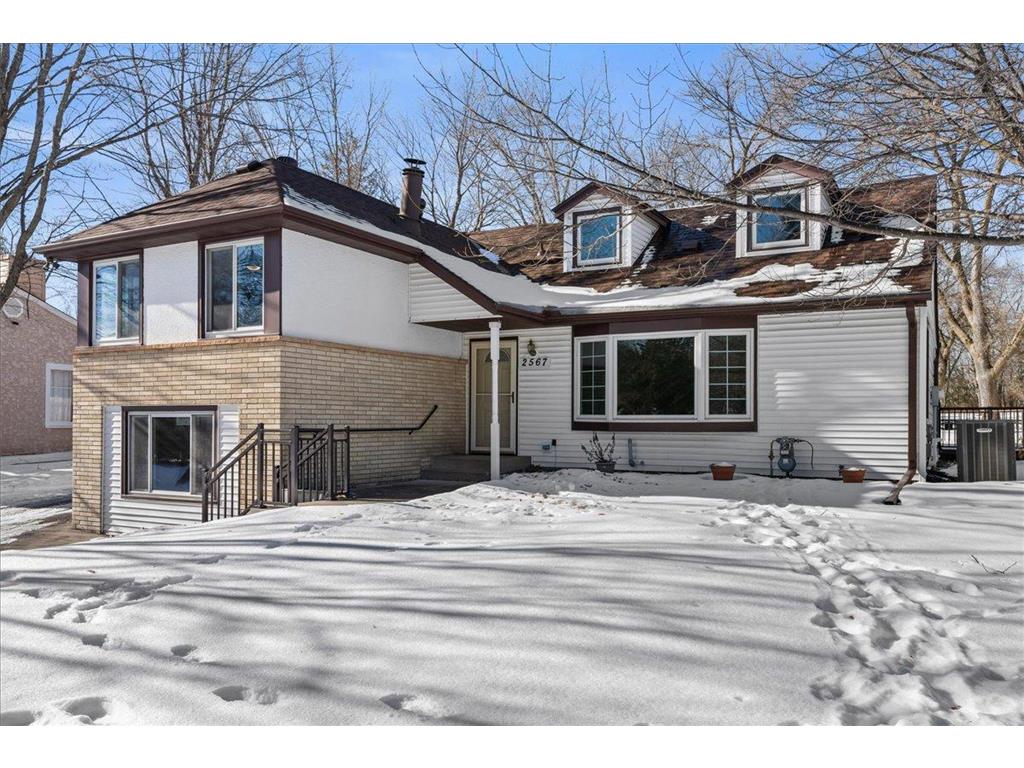 2567 Clarence Street Maplewood MN 55109 7018281 image1