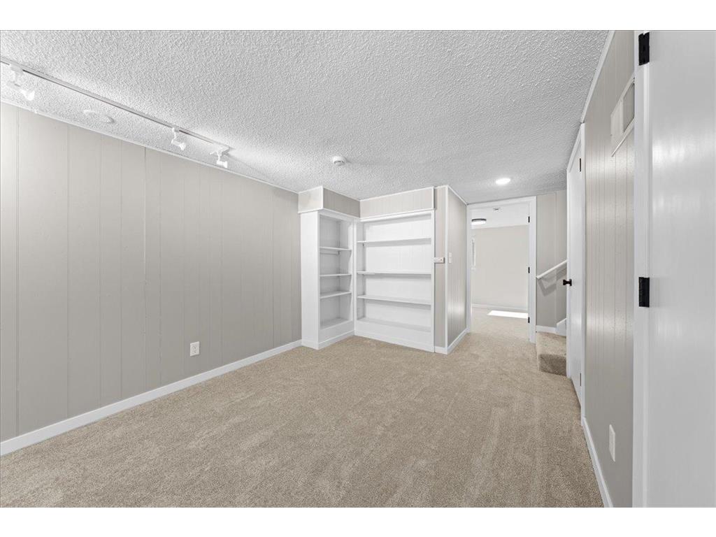 2567 Clarence Street Maplewood MN 55109 7018281 image34