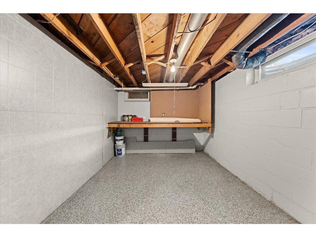 2567 Clarence Street Maplewood MN 55109 7018281 image37