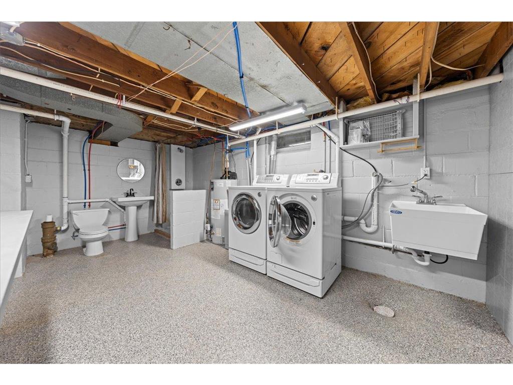 2567 Clarence Street Maplewood MN 55109 7018281 image38