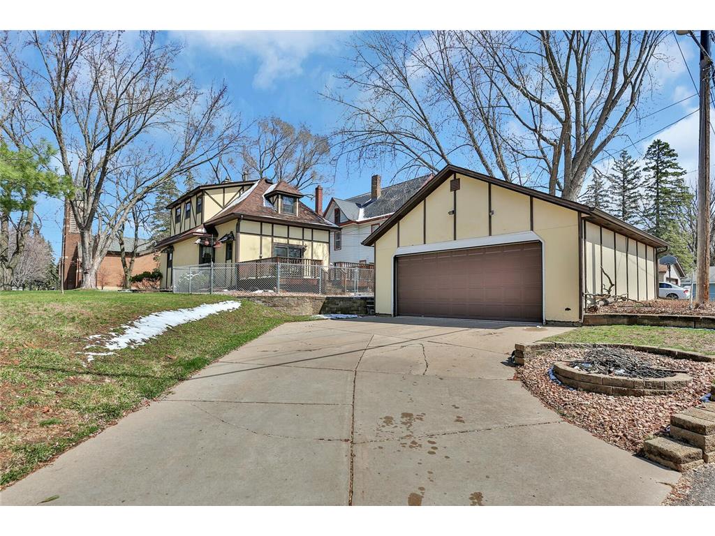 2568 15th Avenue E, North Saint Paul, MN, 55109 MLS 6358277 Edina
