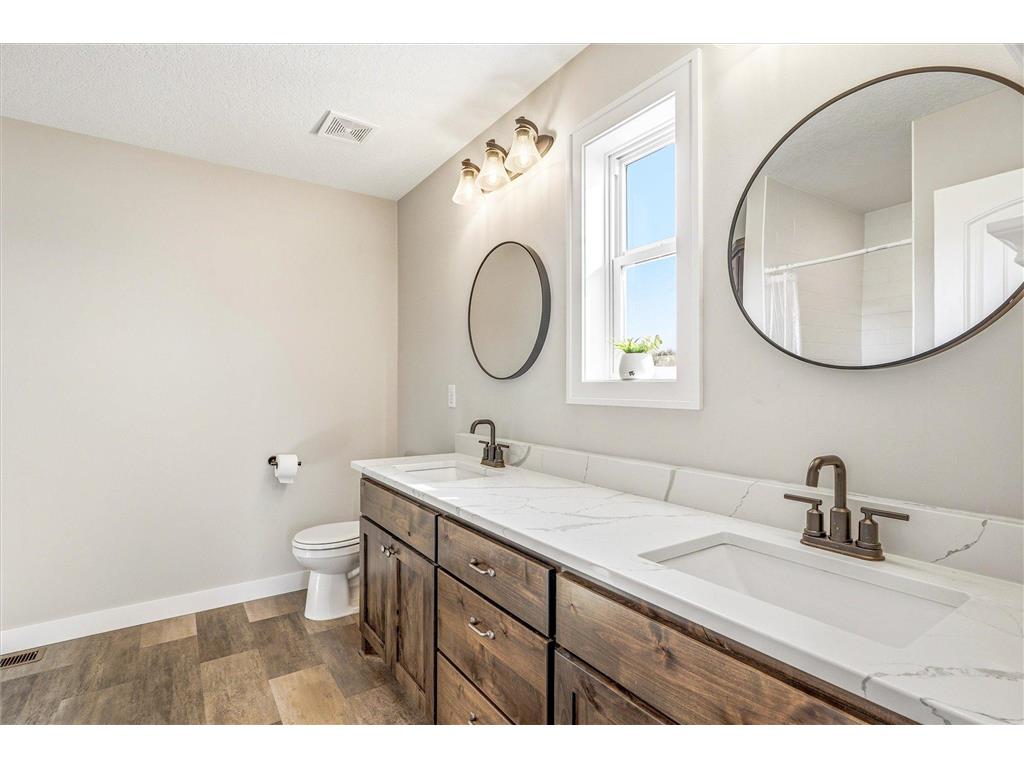 25686 Euclid Avenue Wyoming MN 55092 7029513 image19