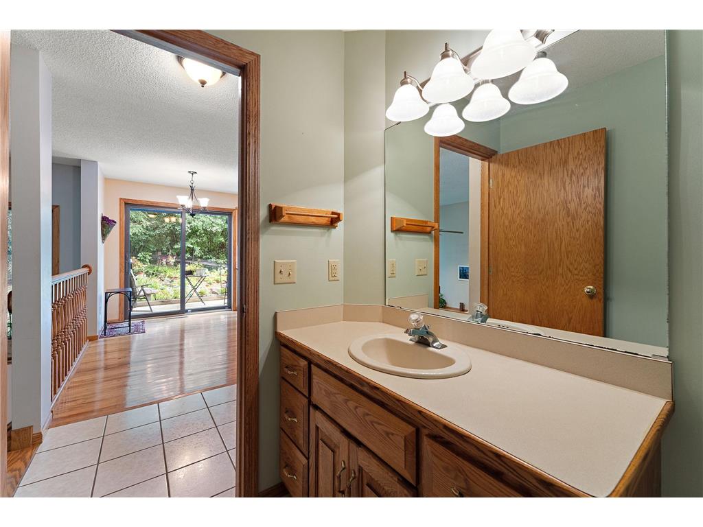 2569 Hayward Avenue N Oakdale MN 55128 6751107 image24