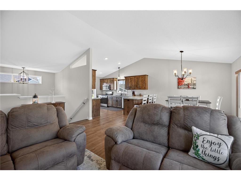 25695 Euclid Avenue Wyoming MN 55092 7071234 image10