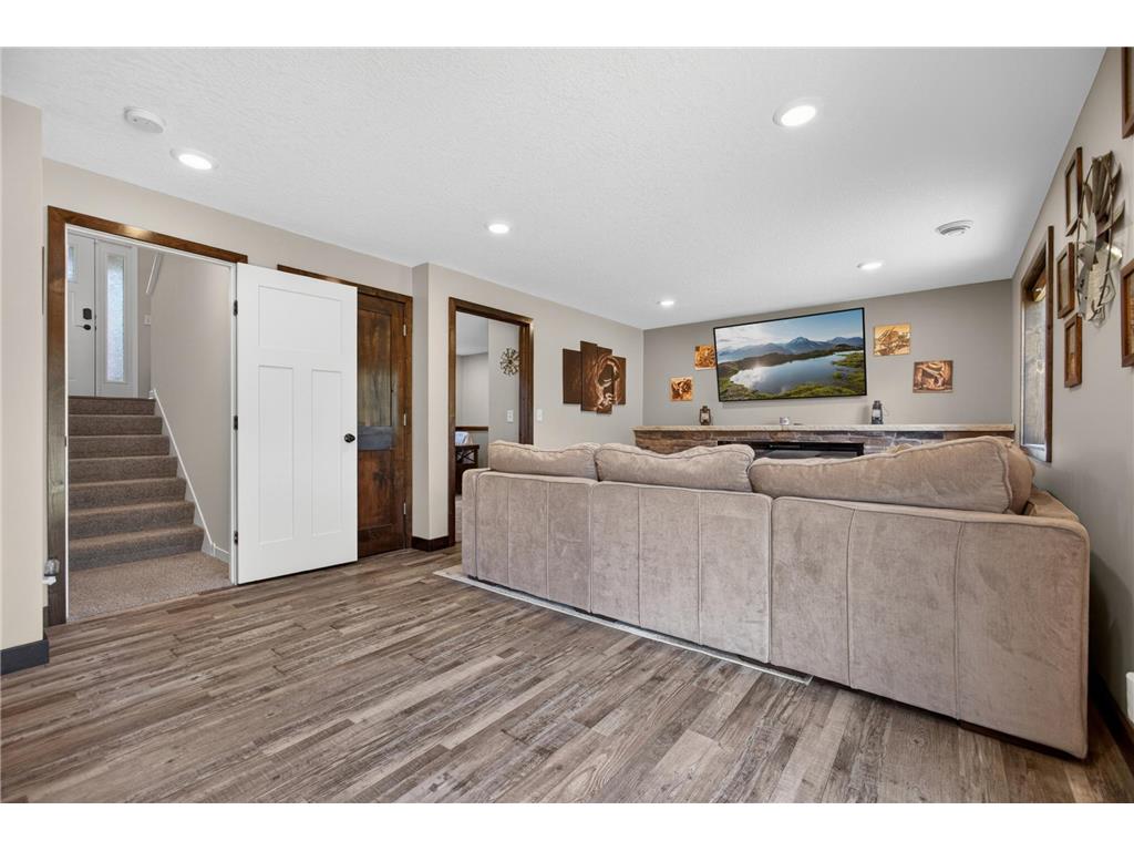 25695 Euclid Avenue Wyoming MN 55092 7071234 image30