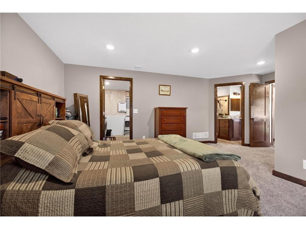 25695 Euclid Avenue Wyoming MN 55092 7071234 image33