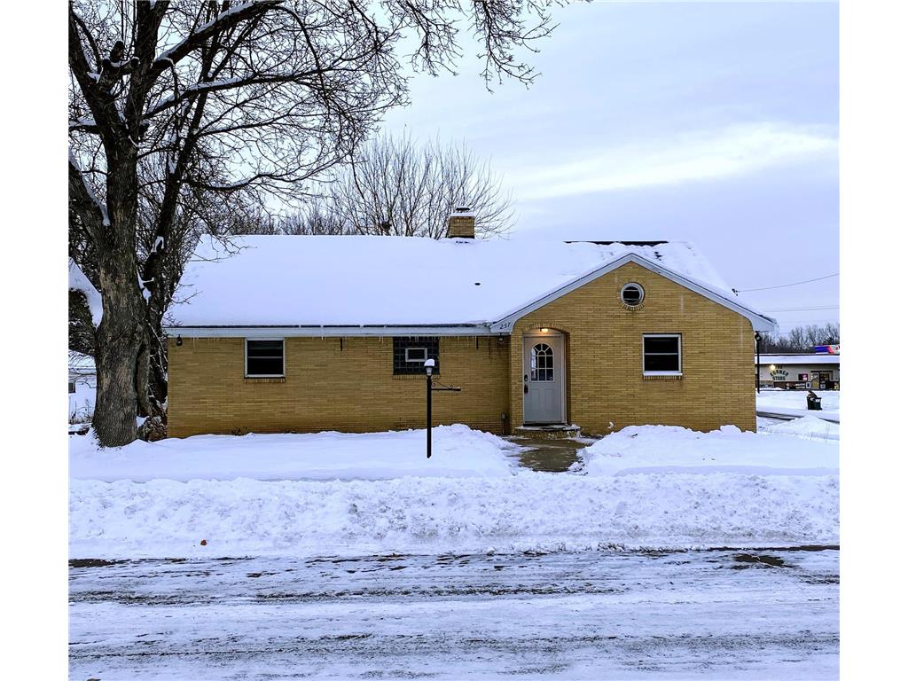 257 E Mckinley Avenue Fall Creek WI 54742 6805518 image1
