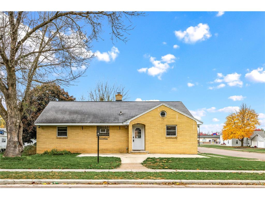 257 E Mckinley Avenue Fall Creek WI 54742 6805518 image2