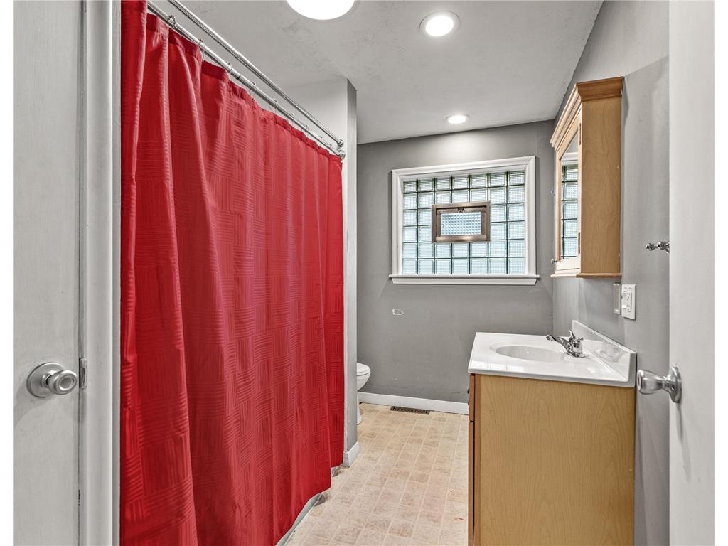 257 E Mckinley Avenue Fall Creek WI 54742 6805518 image20