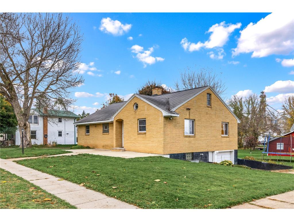 257 E Mckinley Avenue Fall Creek WI 54742 6805518 image4