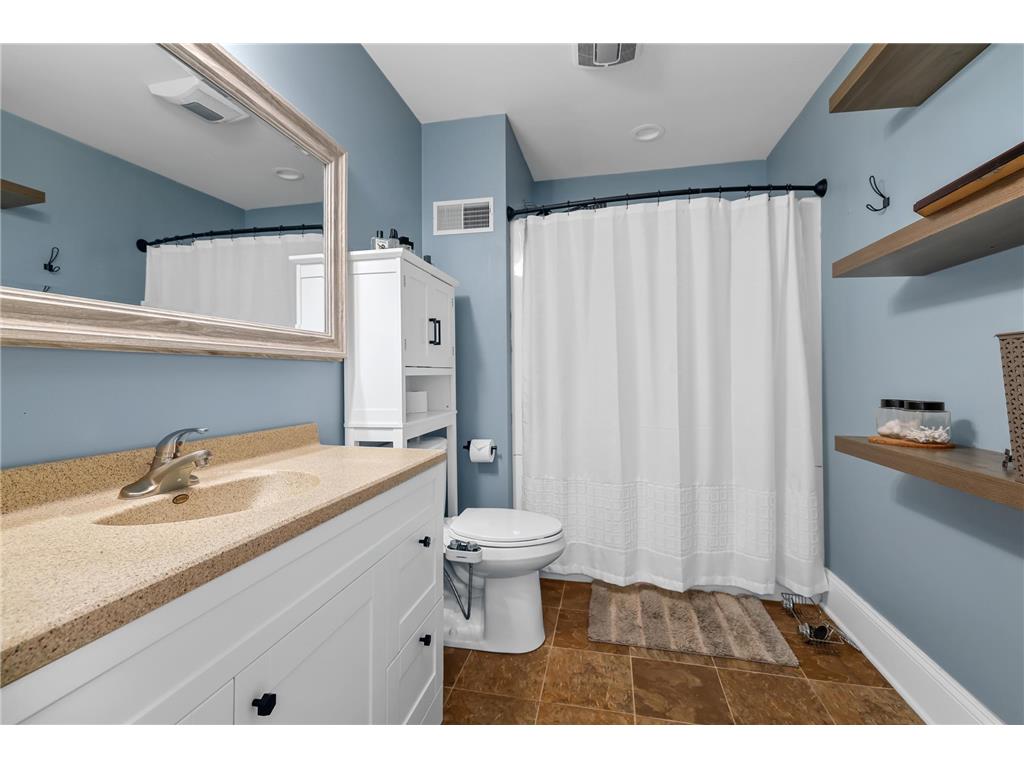 257 E Wabasha Street Winona MN 55987 7021671 image19