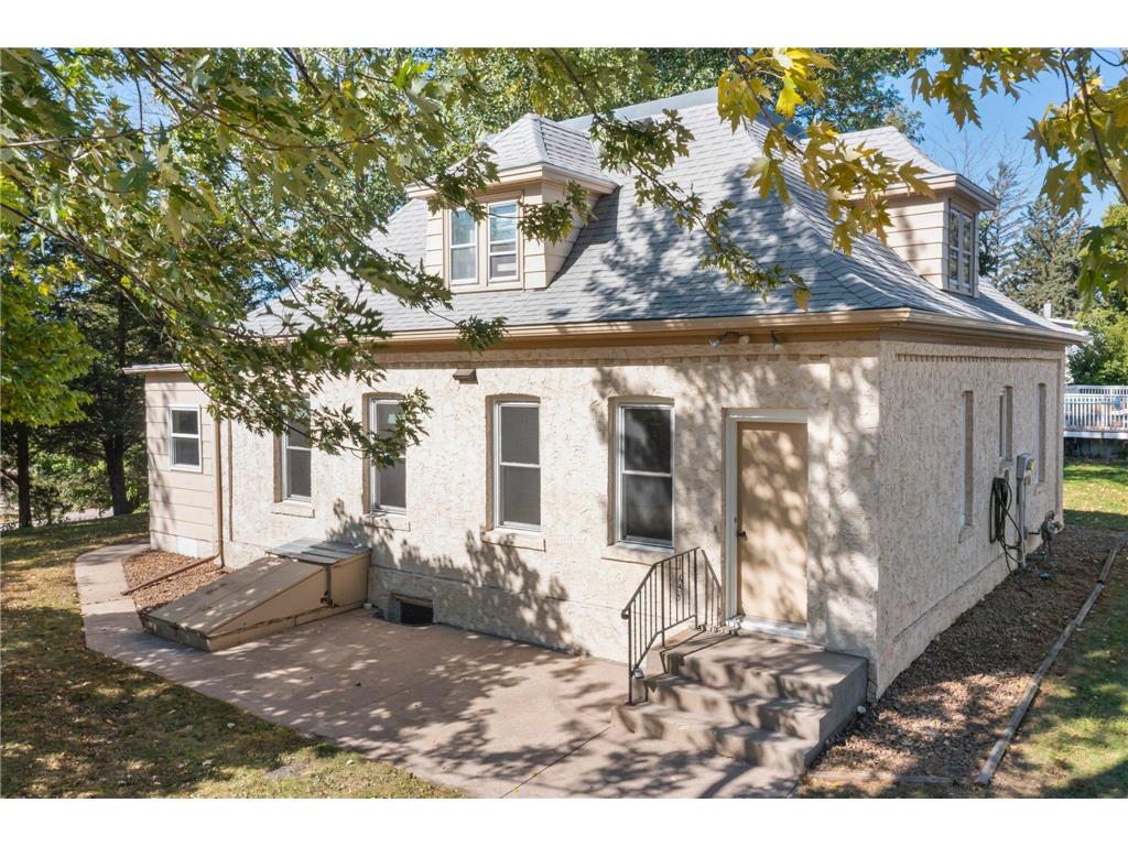 257 Gauger Street NE Hutchinson MN 55350 6608671 image1