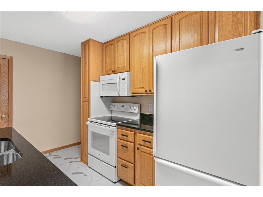 2570 Avon Street N Roseville MN 55113 7101487 image13