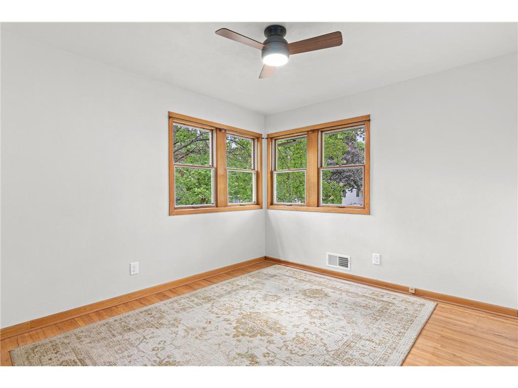 2570 Avon Street N Roseville MN 55113 7101487 image16