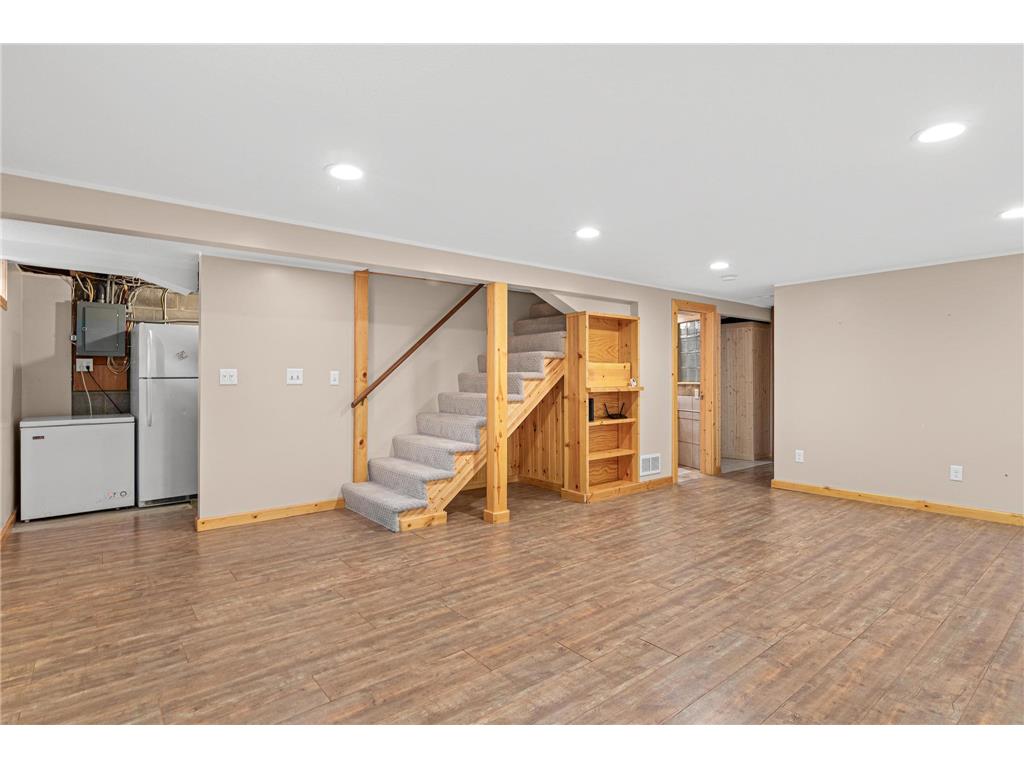 2570 Avon Street N Roseville MN 55113 7101487 image20