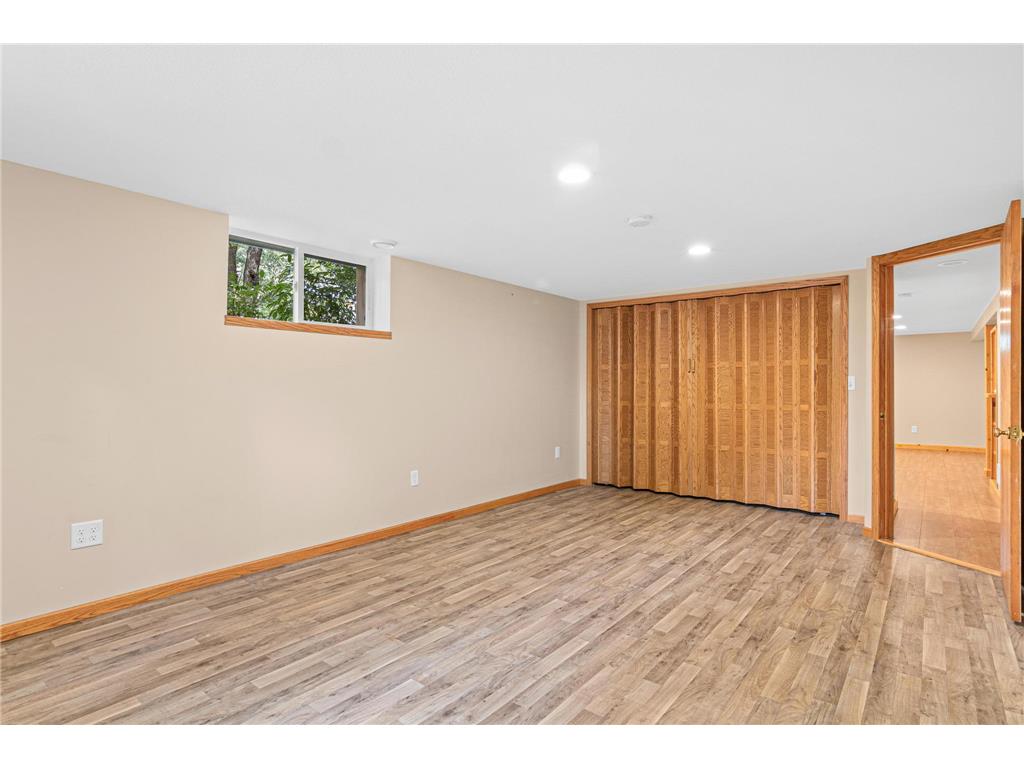 2570 Avon Street N Roseville MN 55113 7101487 image23