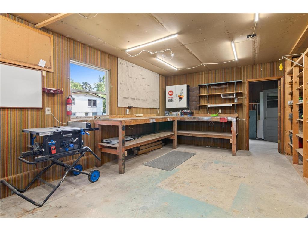2570 Avon Street N Roseville MN 55113 7101487 image33