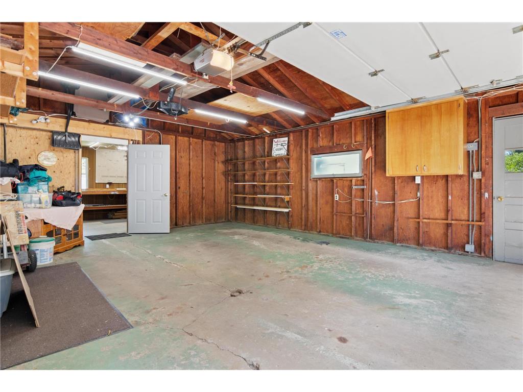 2570 Avon Street N Roseville MN 55113 7101487 image34