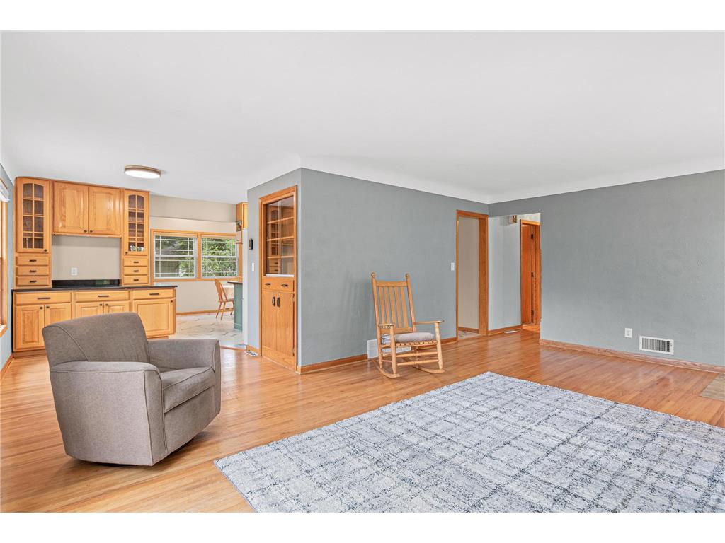 2570 Avon Street N Roseville MN 55113 7101487 image8