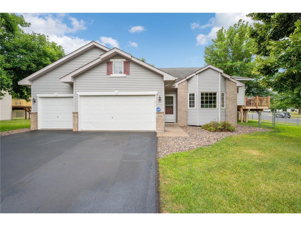 25703 Freeport Avenue Wyoming MN 55092 6398994 image1