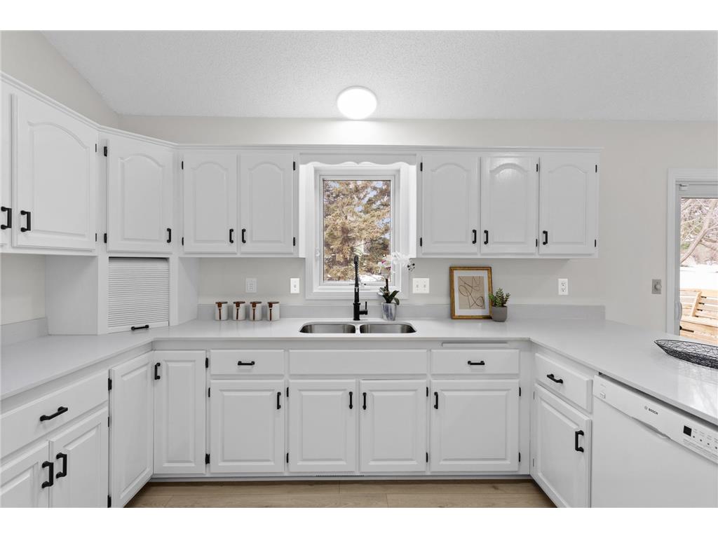 2571 Nemitz Avenue E Maplewood MN 55119 7017444 image10