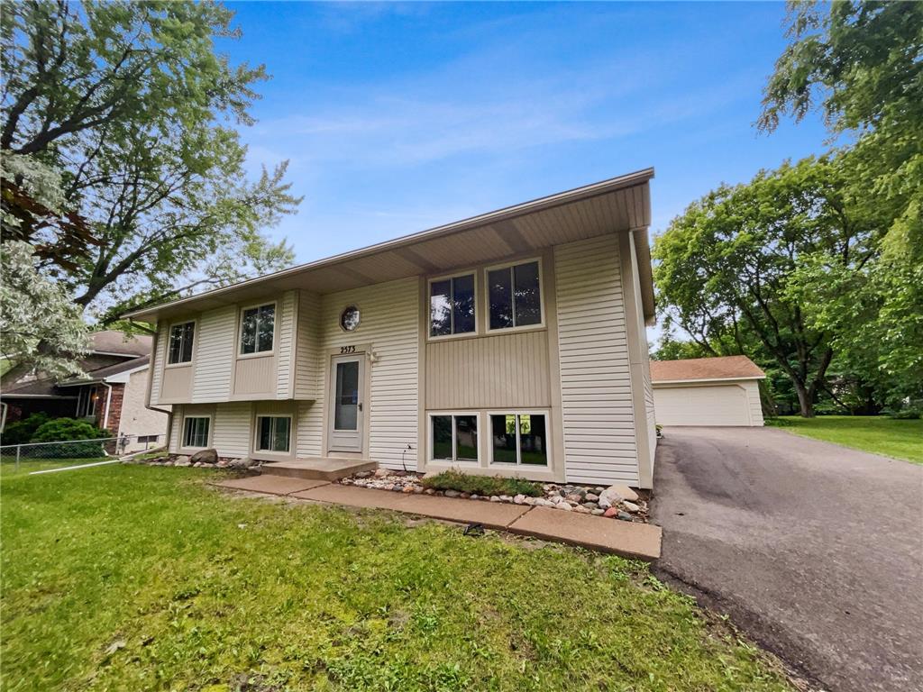 2573 Stark Street Little Canada MN 55117 6565454 image1