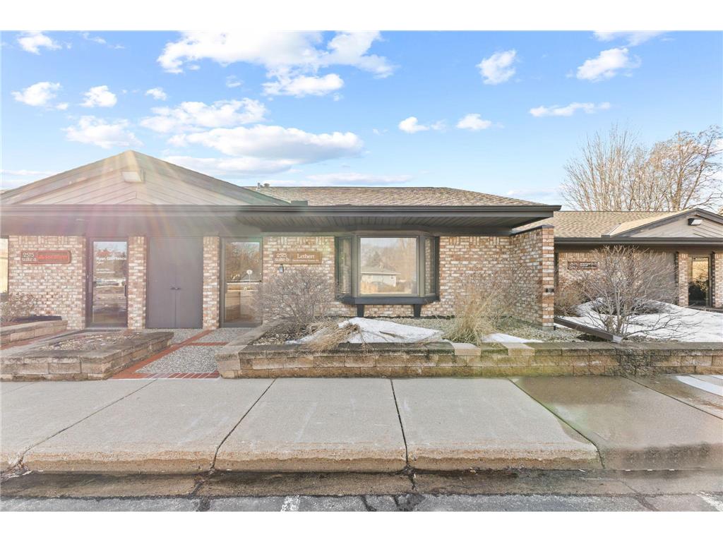 2575 Hamline Avenue N Roseville MN 55113 7028909 image1