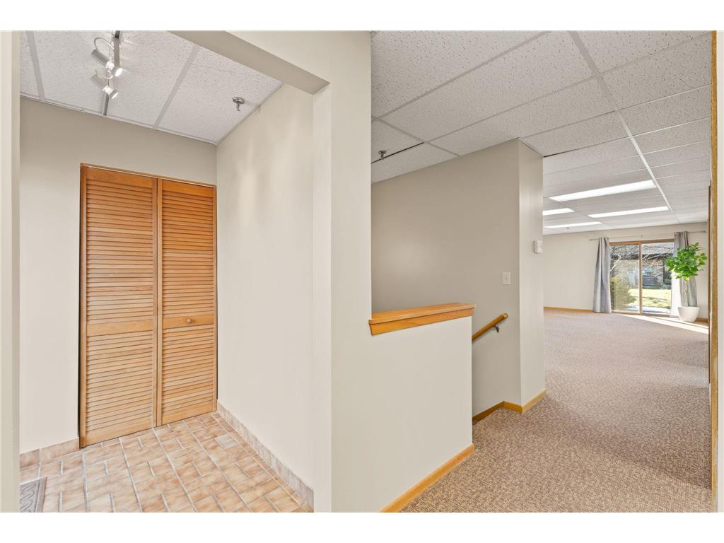 2575 Hamline Avenue N Roseville MN 55113 7028909 image11