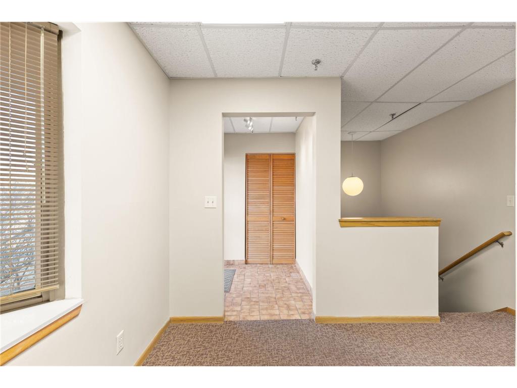 2575 Hamline Avenue N Roseville MN 55113 7028909 image17