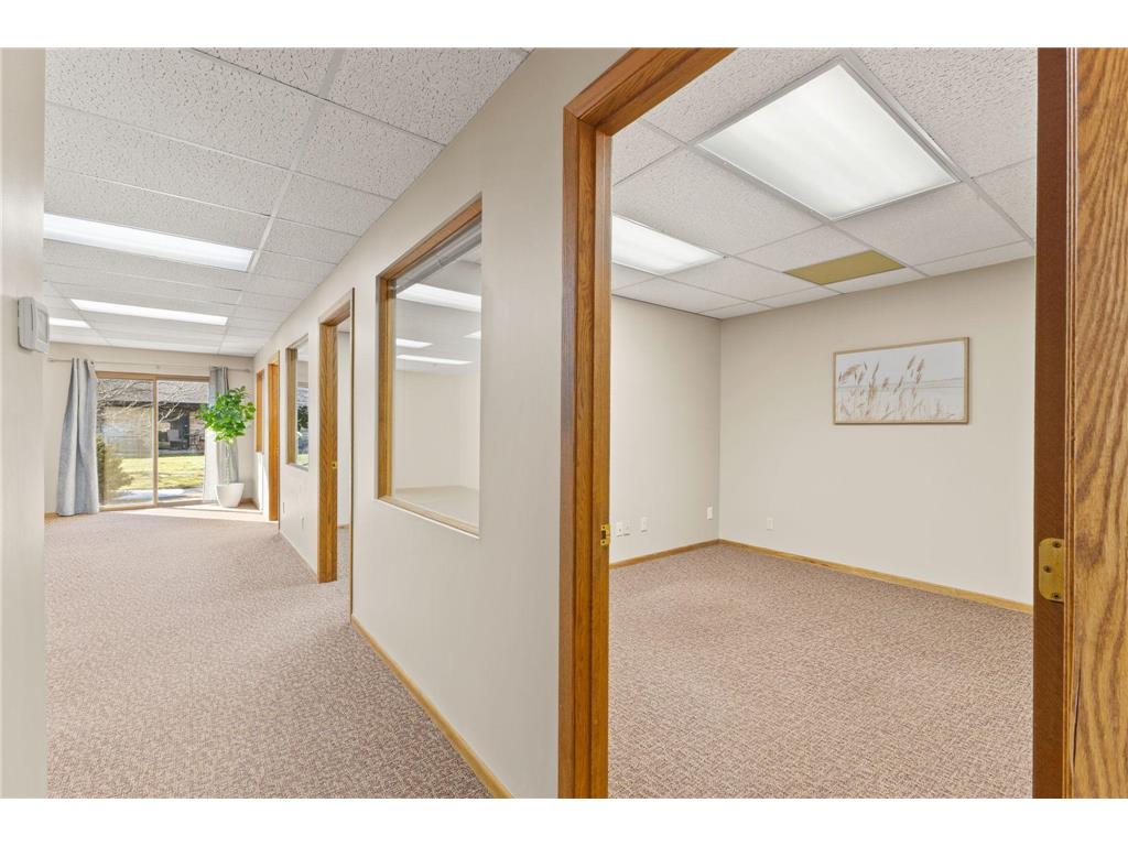 2575 Hamline Avenue N Roseville MN 55113 7028909 image5