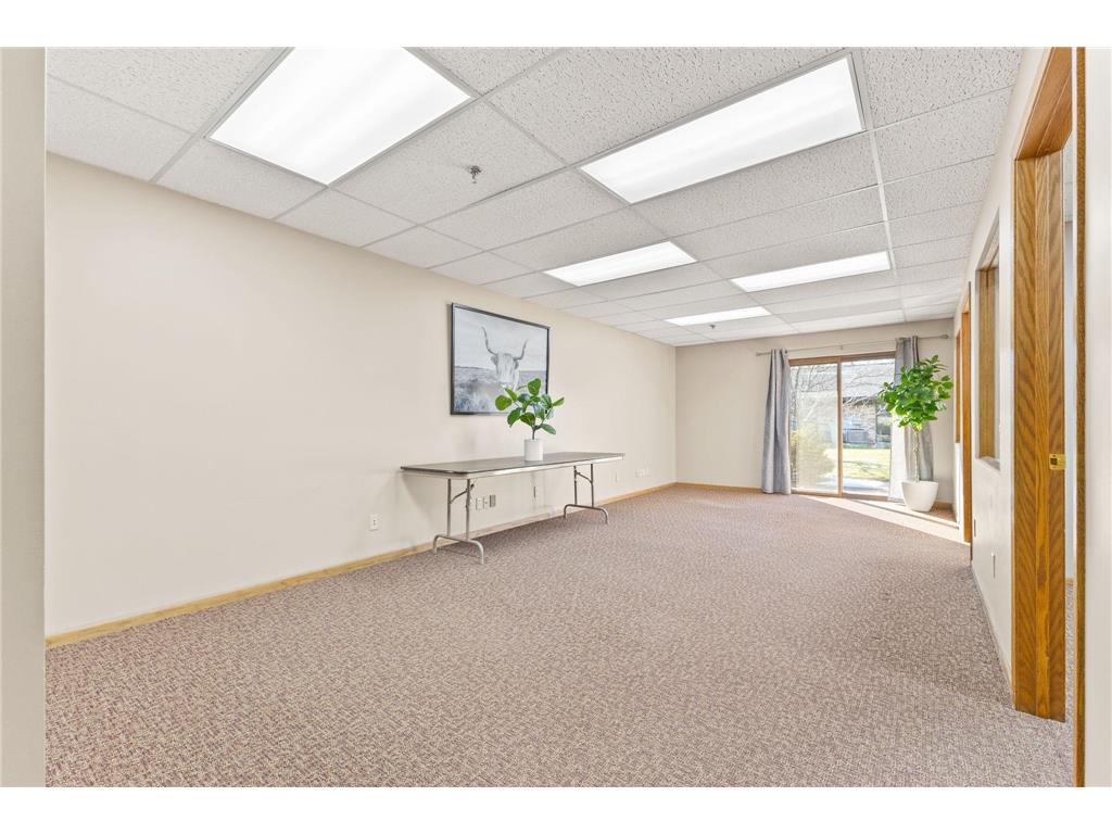 2575 Hamline Avenue N Roseville MN 55113 7028909 image7