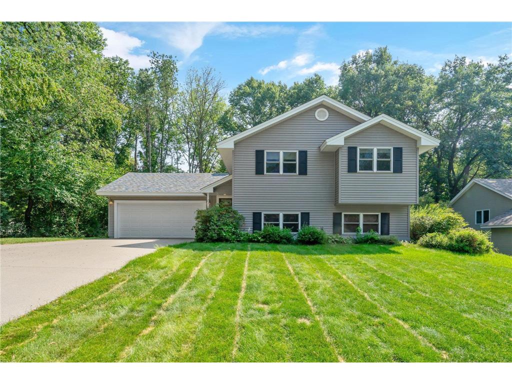 2576 8th Street White Bear Twp MN 55110 6423169 image1