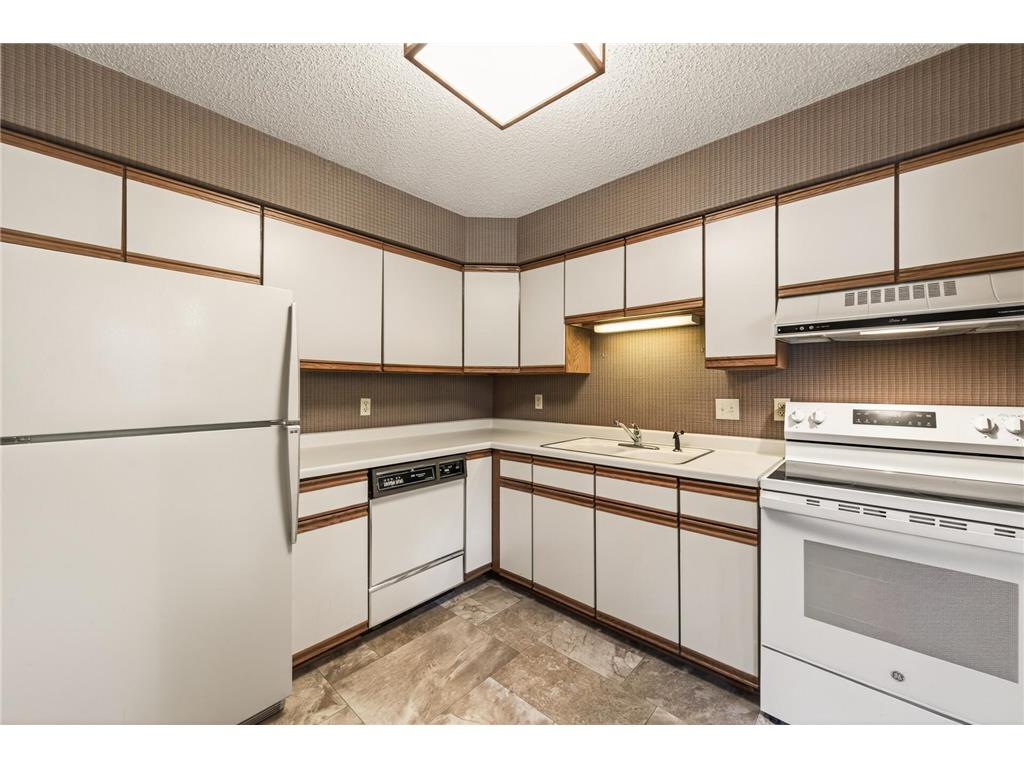 2576 Moundsview Drive #7 Mounds View MN 55112 7089099 image13